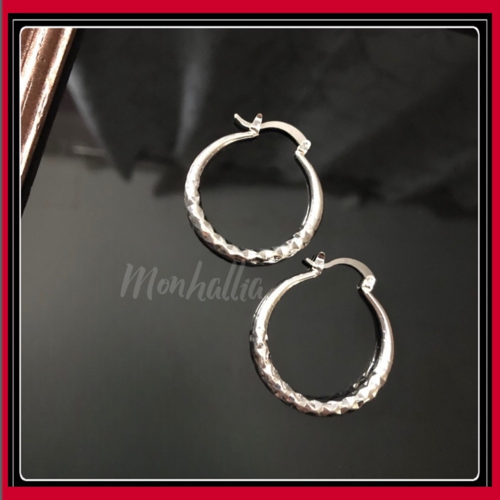 NEW SILVER TEXTURED ROUND BEVELED HOOP EARRINGS